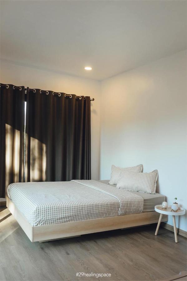 29ฮีลลิ่ง สเปซ Apartment Пуа Екстериор снимка